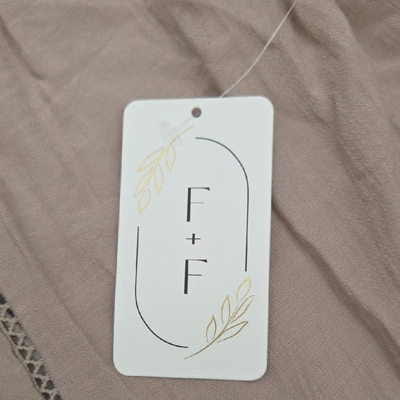 NwT Anthropologie Chic Lace-Accented Beige Blouse Boho Flowy Lace Farmhouse - Picture 9 of 9